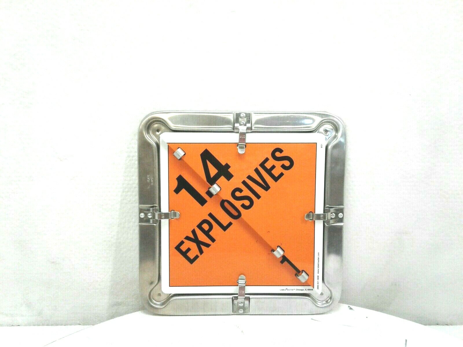18 LEGEND FLIP PLACARD SYSTEM FOR TRAILERS – FULL FRAME 27HM206R7
