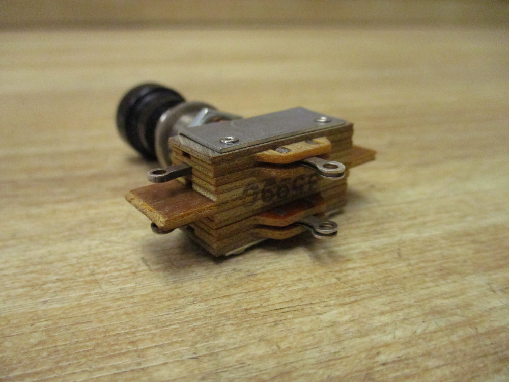 Arrow H&H 5930-251-7100 Push Button Switch 59302517100