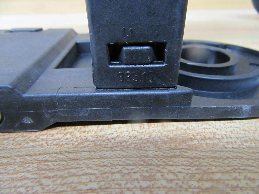 Igus 1420.10 Cable Guide Mounting Bracket 142010 W/ C-Guide (Pack of 6)