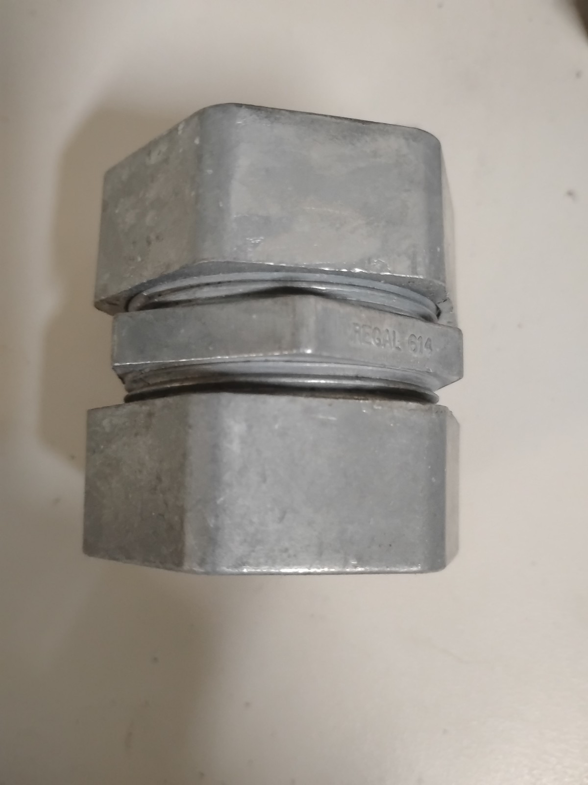 Lot Of 4 1′ EMT Zinc Die Cast Compression Coupling. New