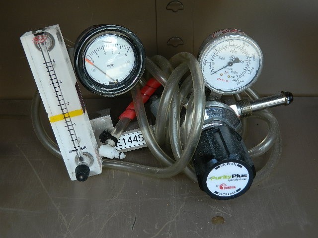 Purity Plus 2121351-84-500 Regulator with Dwyer Flowmeter VFB-65-SSV T27AG