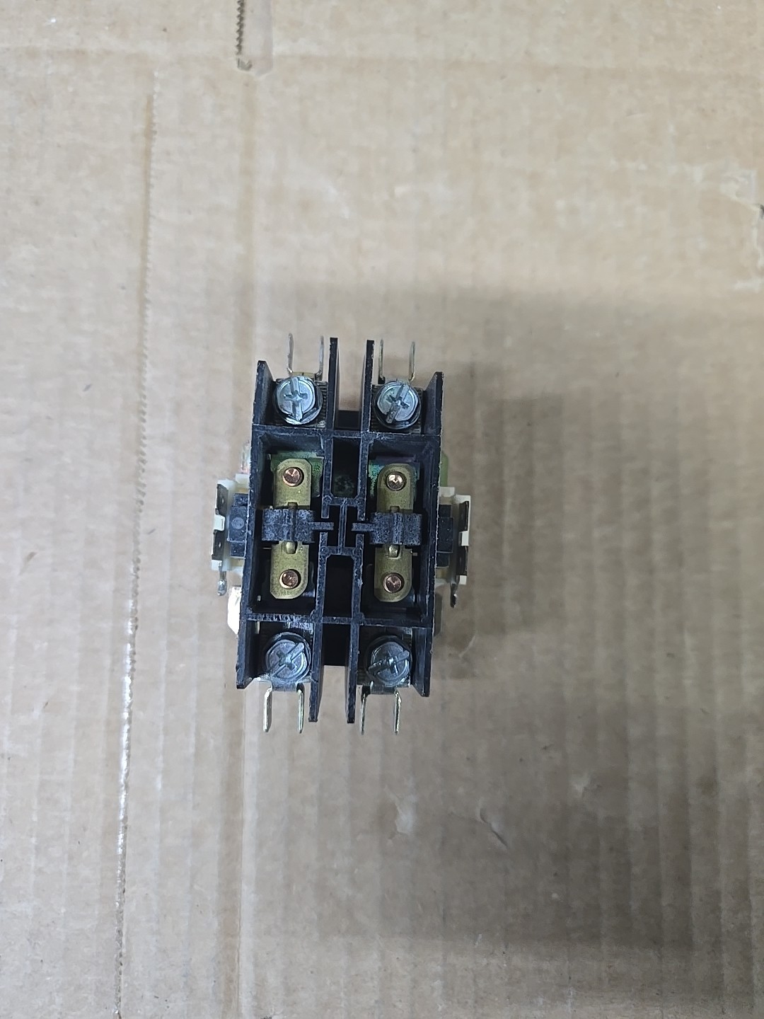 Square D 8910DP32V02, Contactor, 2 Pole-Open Type, 30 FLA @ 277-600V~ 120V~ 60Hz