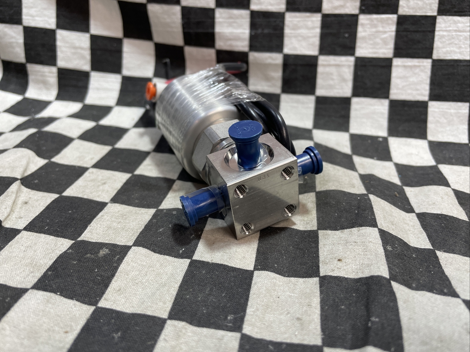 Swagelok Diaphragm Valve 1/4″ BWT, 6LVV-DPC111P-CM-30372, SHIPSAMEDAY#1215P16