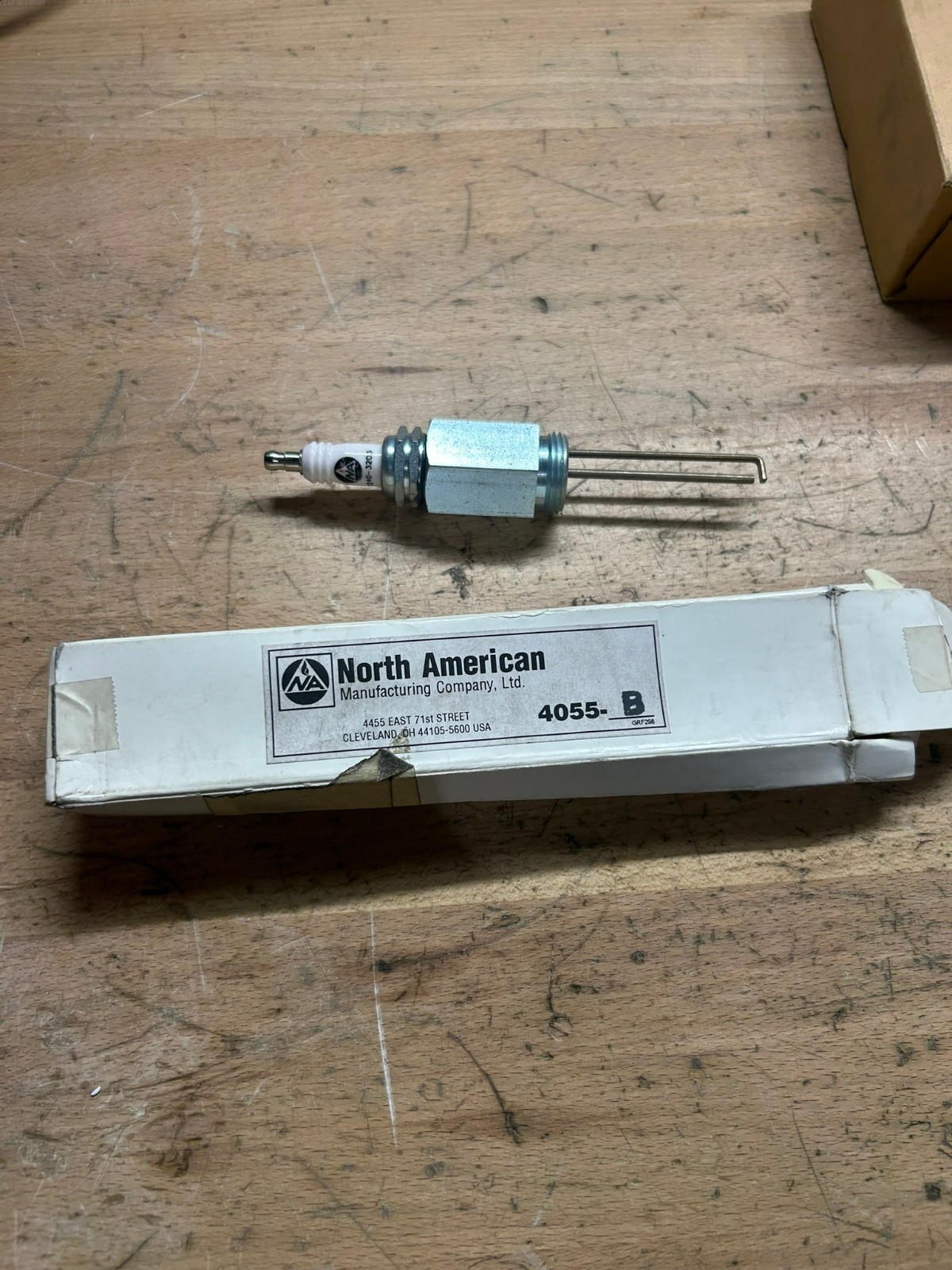 North American 4055-B Spark Ignitor Electrode 3/4″ NPT 2-3/4″ Length-NEW