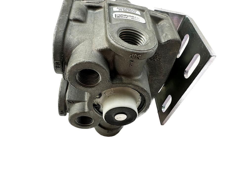 Bendix R-12P Pilot Relay Valve 109002 NEW FREE FAST SHIP