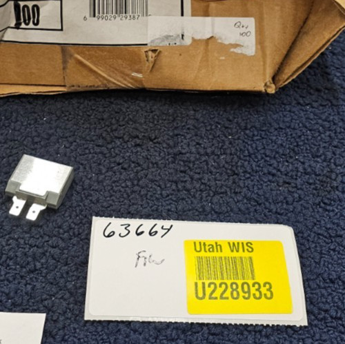 (QTY 10) Pollak 30 Amp Manual Reset Blade Circuit Breaker w/ ATC Style Terminals