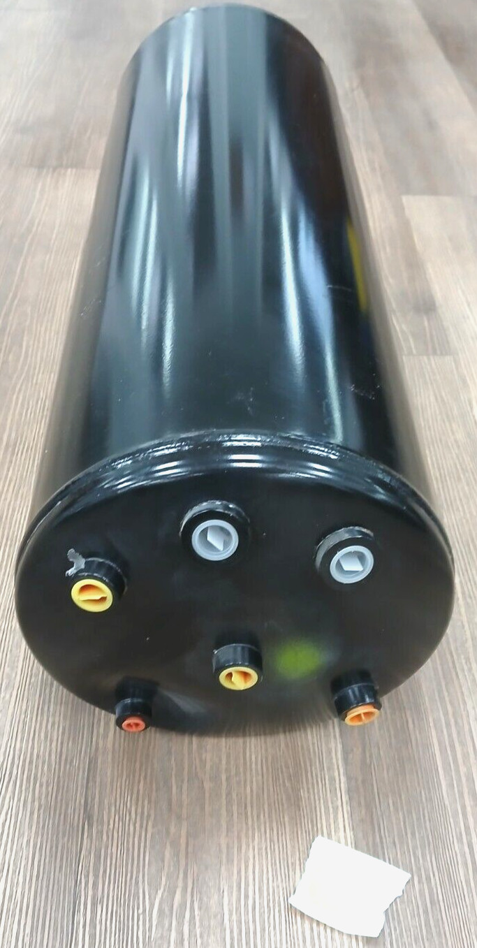 JWP AIR TANK 3557766C93 150 PSI 15.67 GALLON/ 59.31 LITER CAPACITY SAE J10