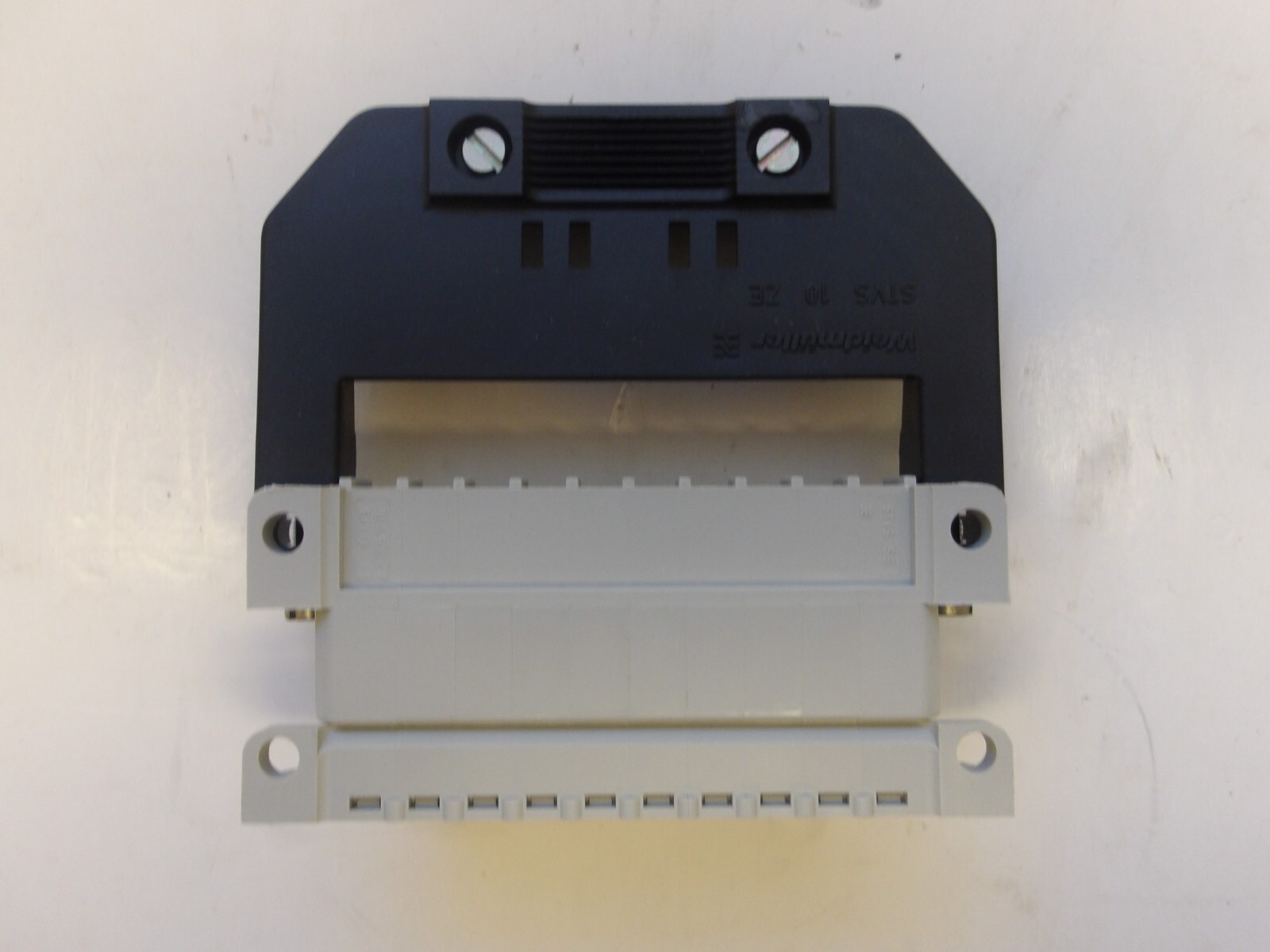 EATON CORPORATION P/N: NZM2-XSVR CONTROL CIRCUIT PLUG FOR REMOTE OPERATOR