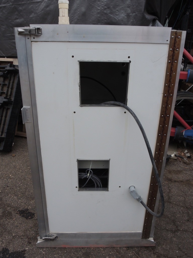 Met One Air Quality Particulate Monitor BAM 1020 w Vacuum Pump, Heater & Cabinet