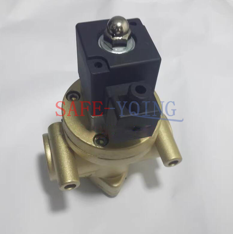 One K23JD-08W DC24V globe solenoid valve directional valve New