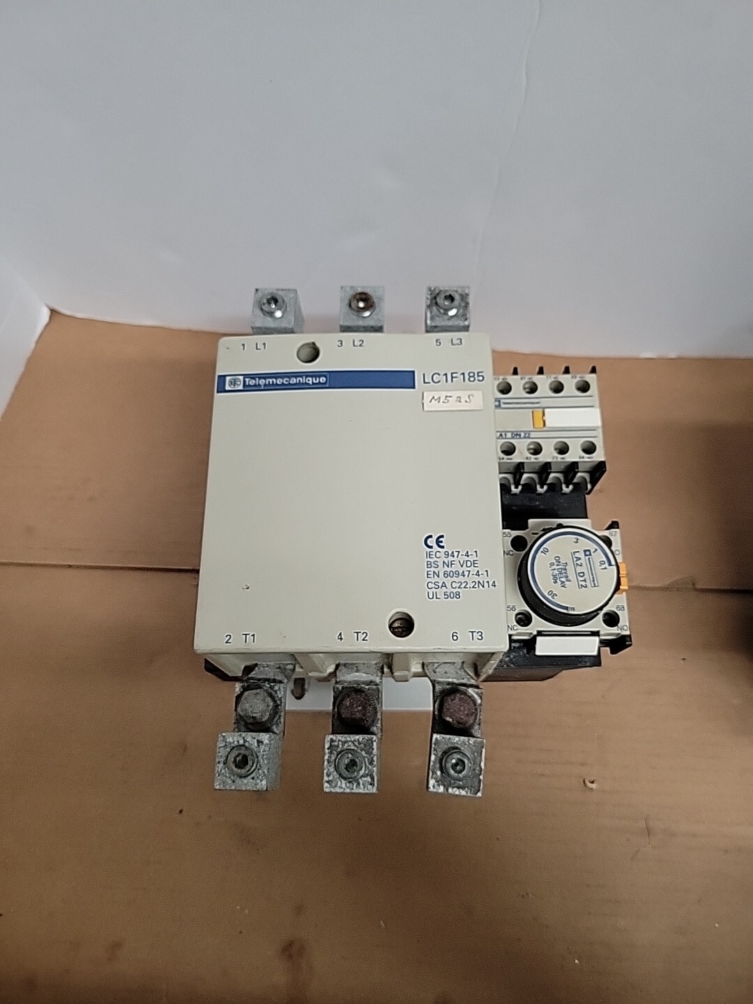 Schneider Electric Telemacanique 600VAC 200A Contactor Body LC1F185