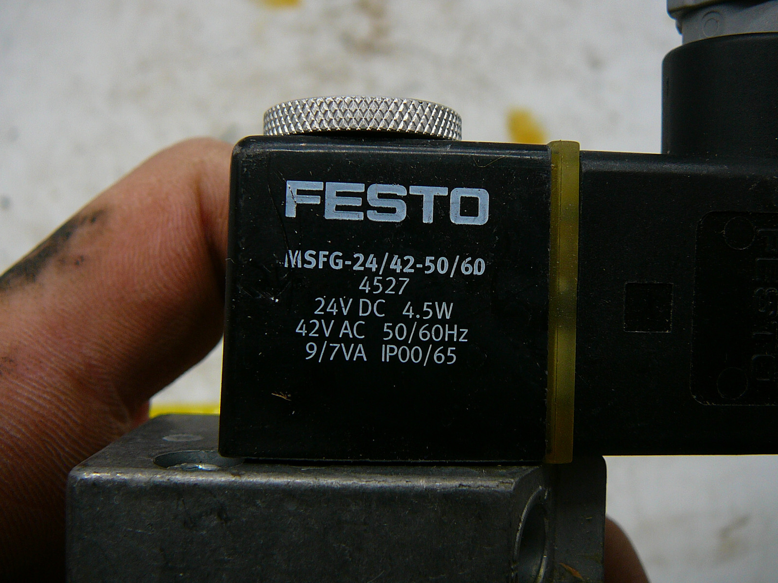 FESTO SOLENOID VALVE MFH-3-1/4-NPT 10836 V902 21-120PSI W/MSFG-24/42-50/60 COIL