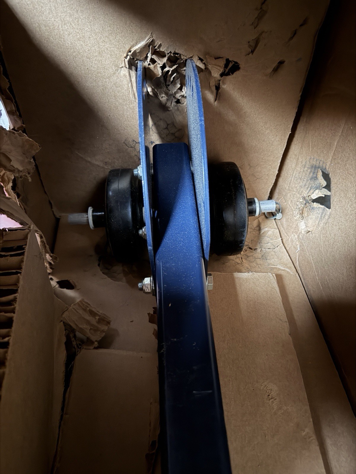 Mag-Mate MCL2000W06 400 Lb Capacity Magnetic Lid Lifter Dolly Scuffs New
