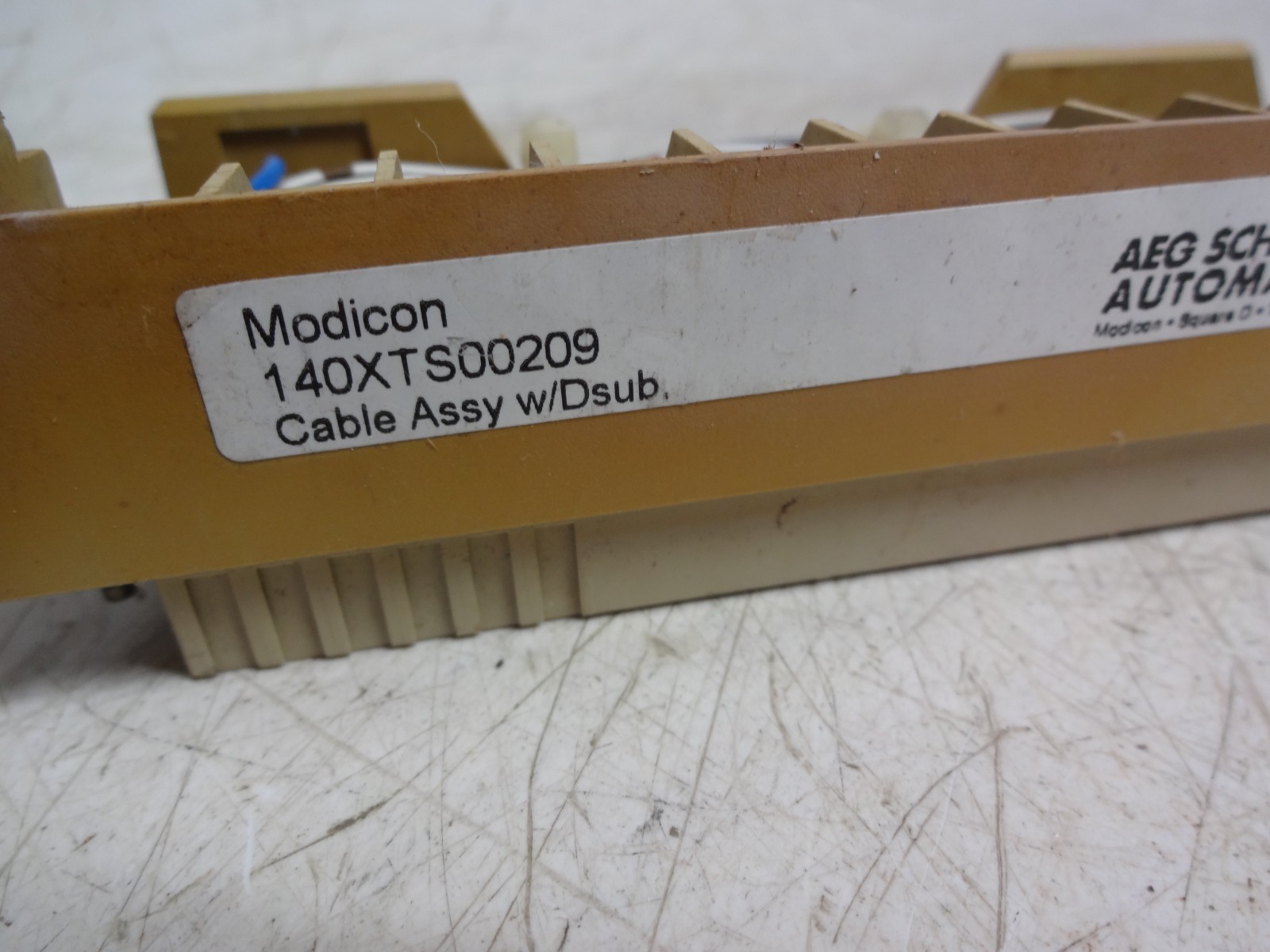 Aeg Schneider Electric 140xts00209 Cable System Terminal