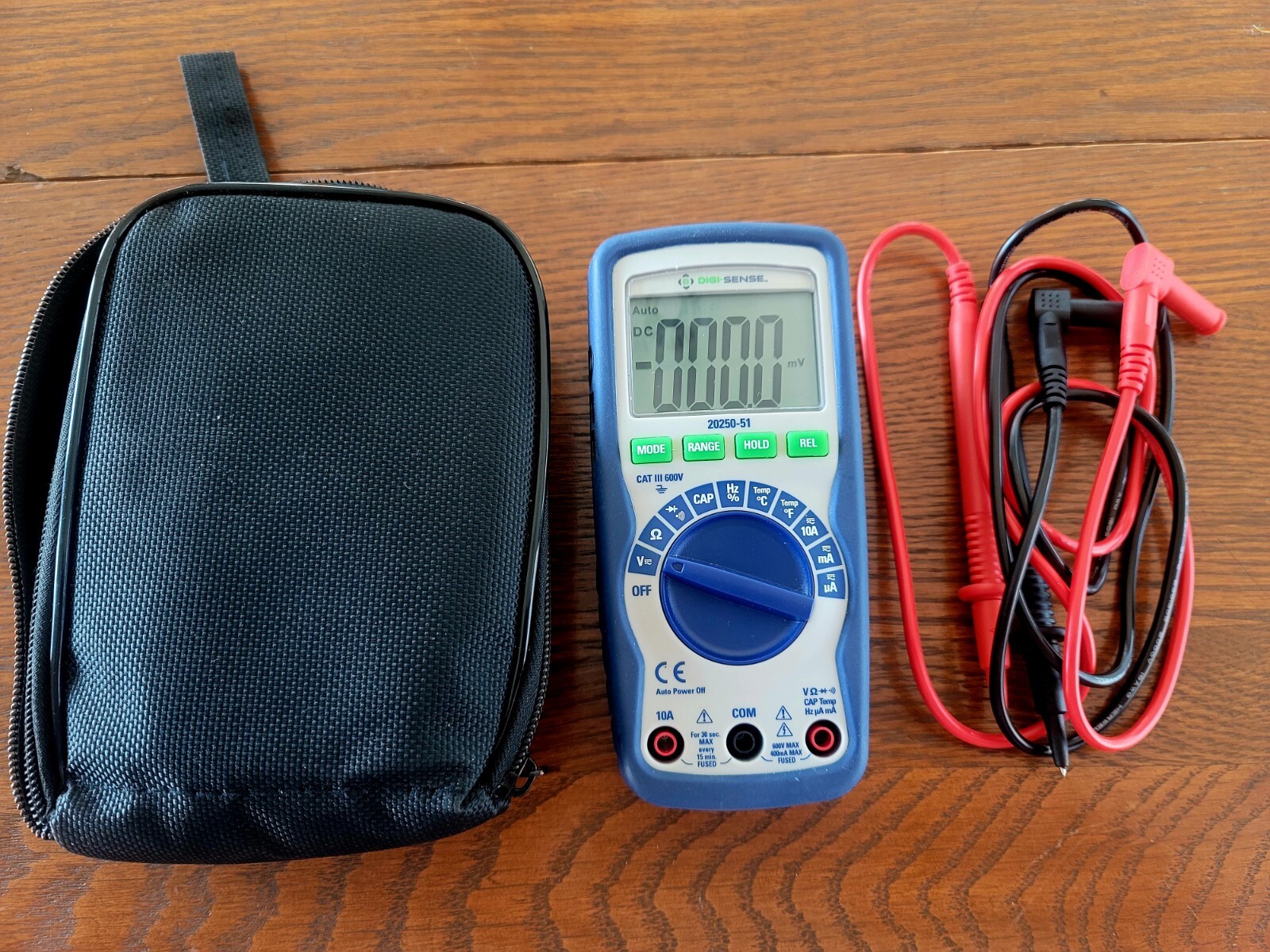 Digi-Sense 20250-51 Auto Ranging Compact DMM, CAT III, 600 V