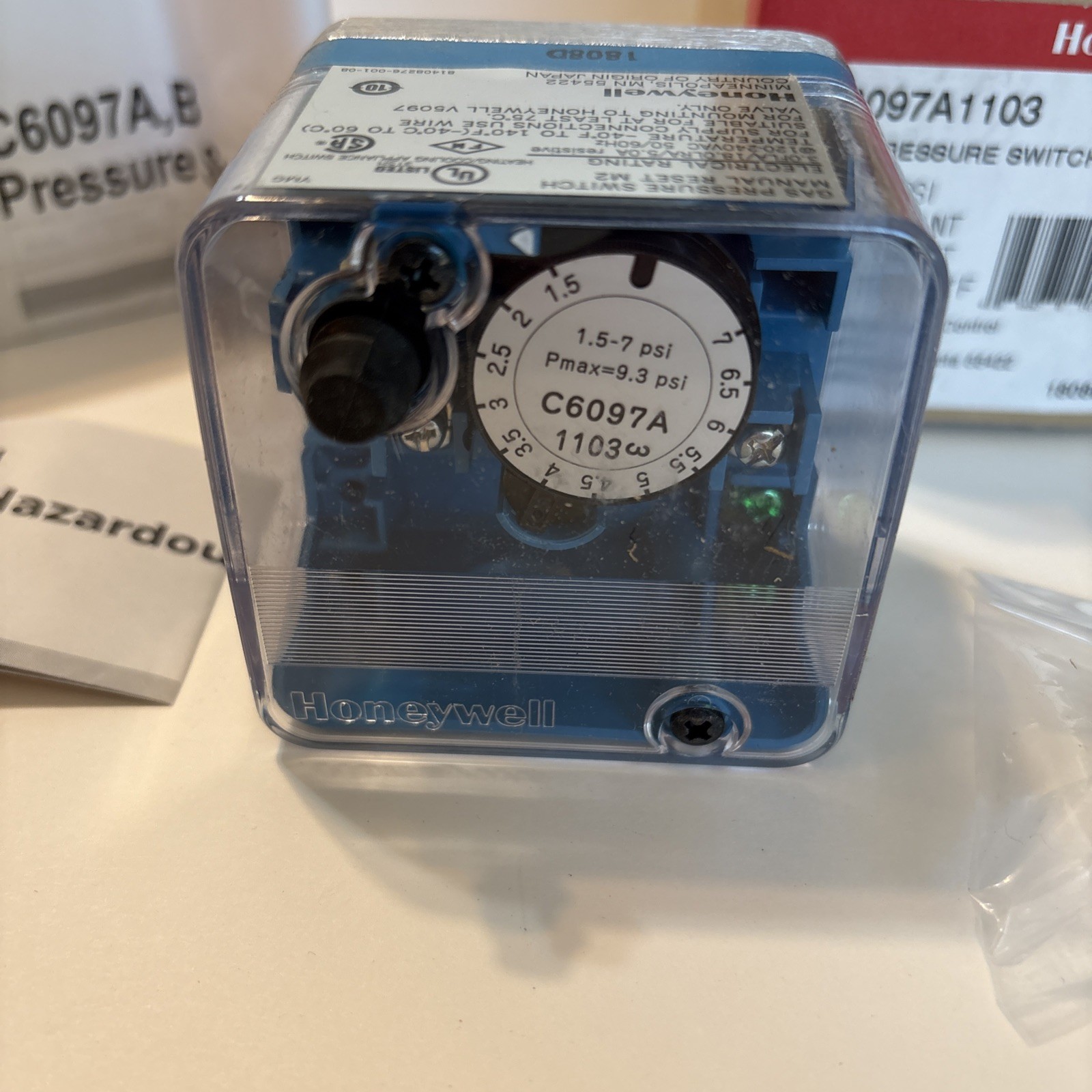 HONEYWELL C6097A1103 Has Pressure Switch 120-240VAC 5.0A 1.5-7PSI New In Box