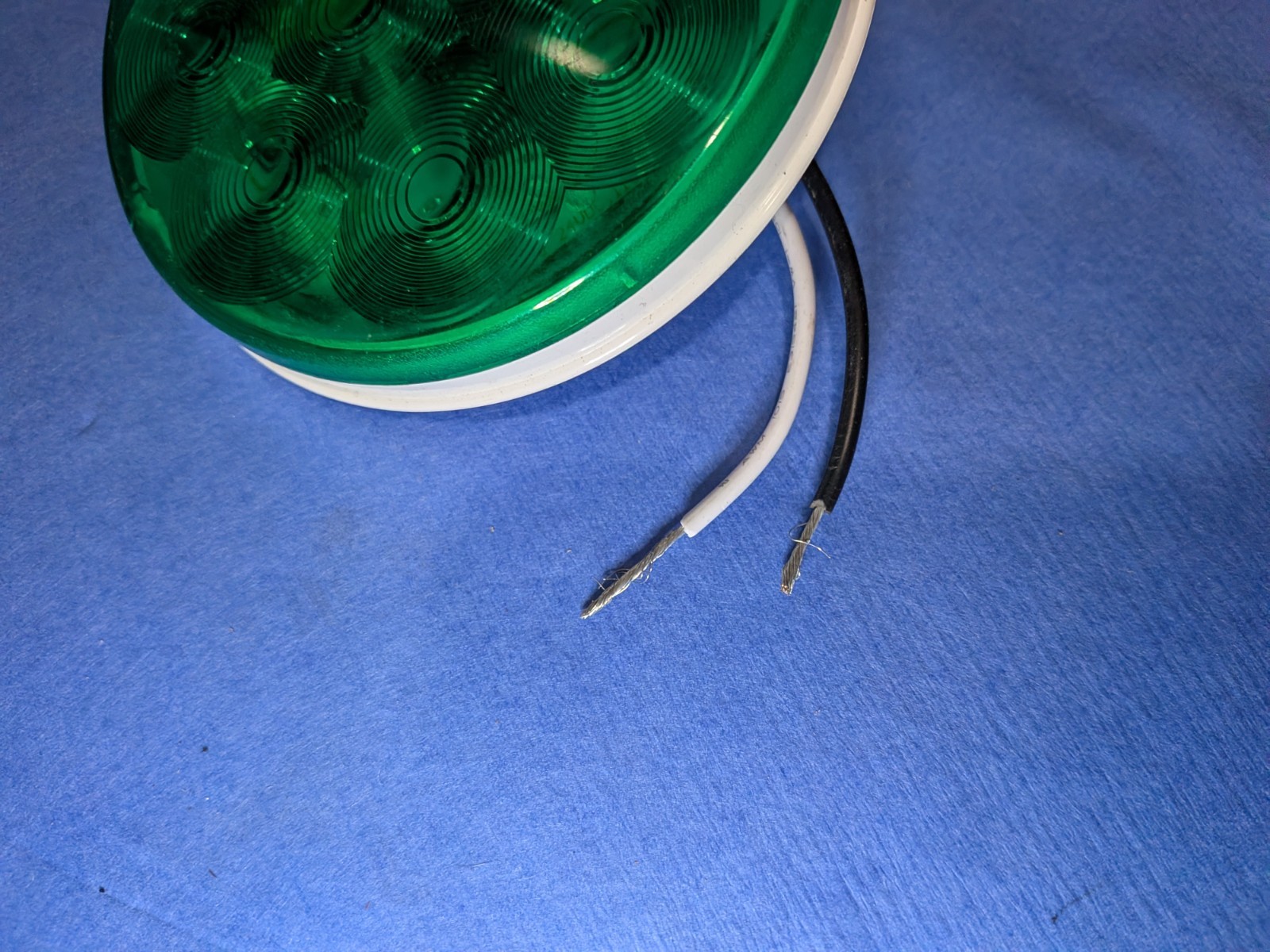 Tri Lite Mars LED Stop & Go Green Light, 4″ X 4″, LED (A16115G), Used.