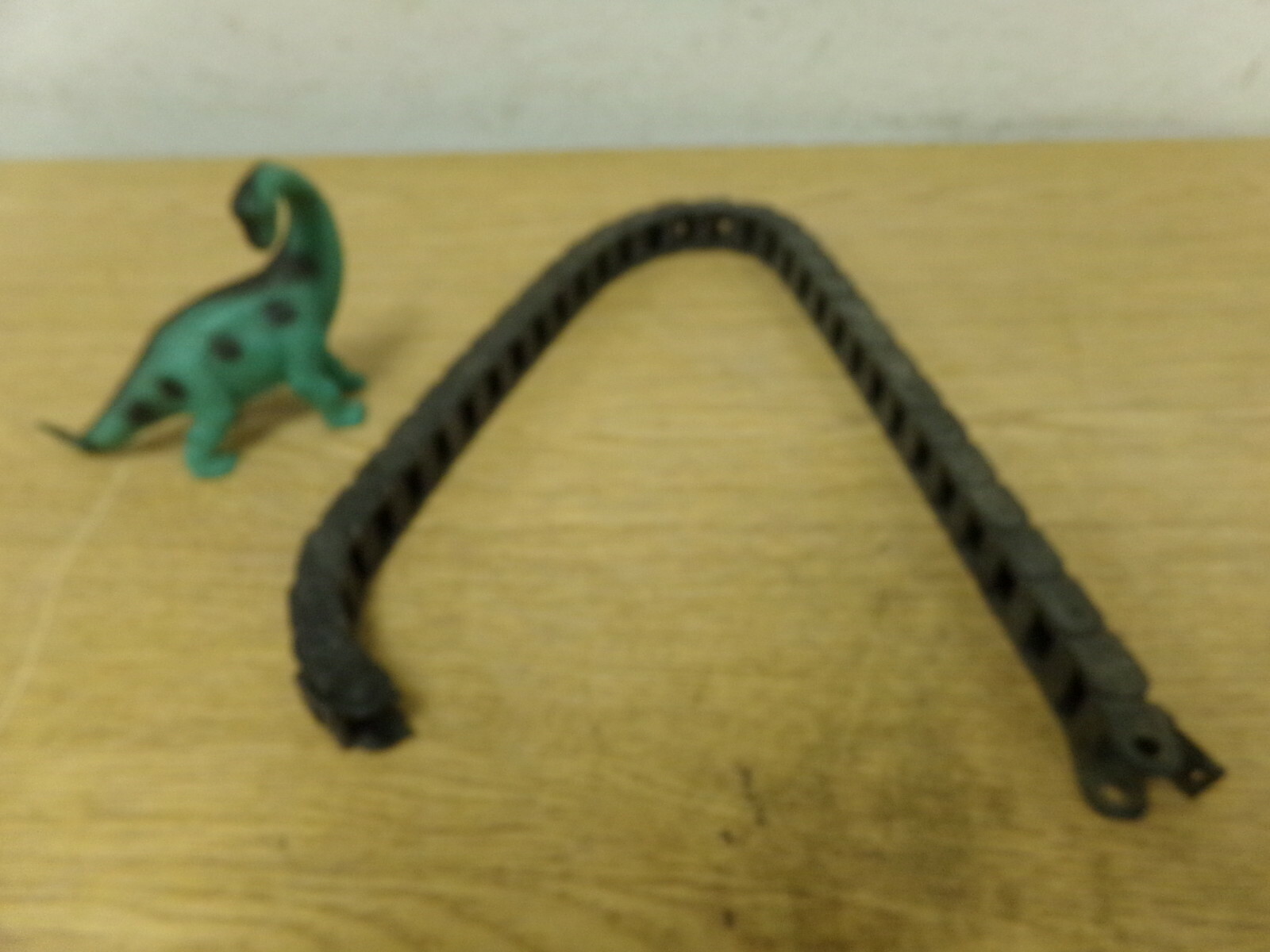 Isus 07.16.016 Plastic Chain approx 26 1/4 Long *FREE SHIPPING*