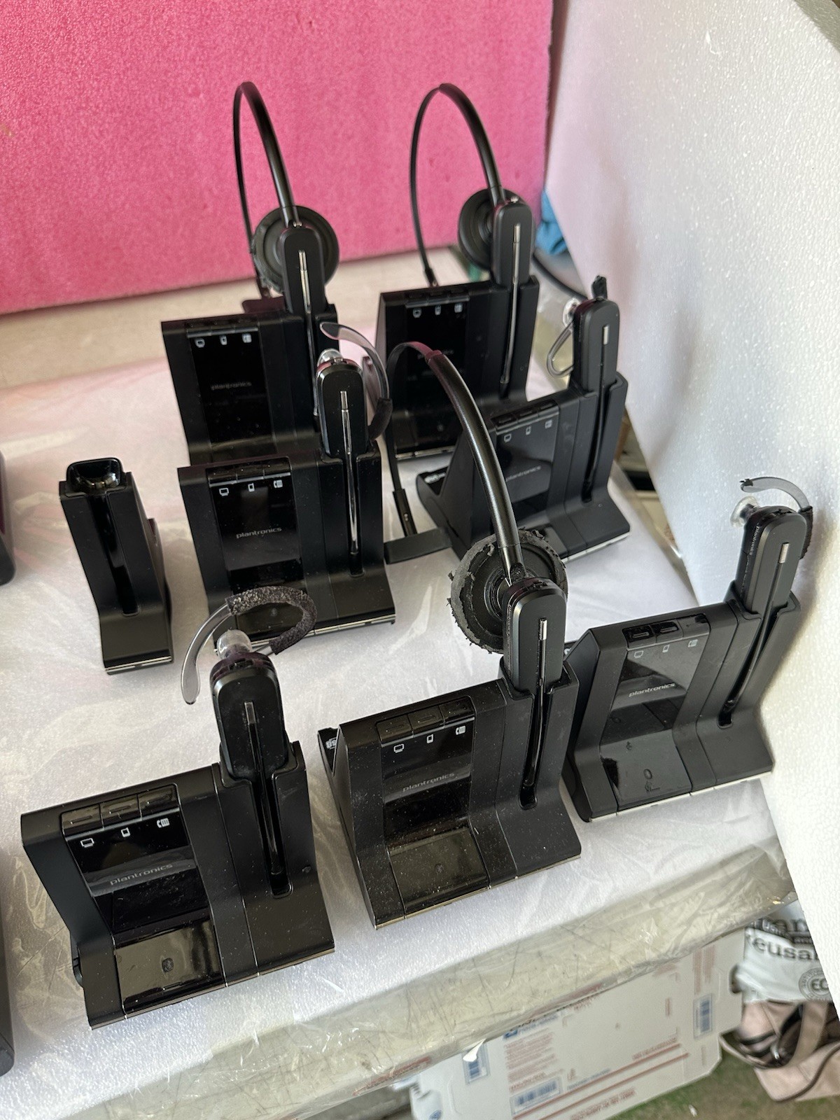 Lot of 13 Plantronics 6/C054 Wireless Headsets 7/W02 /W Charging Base Stations