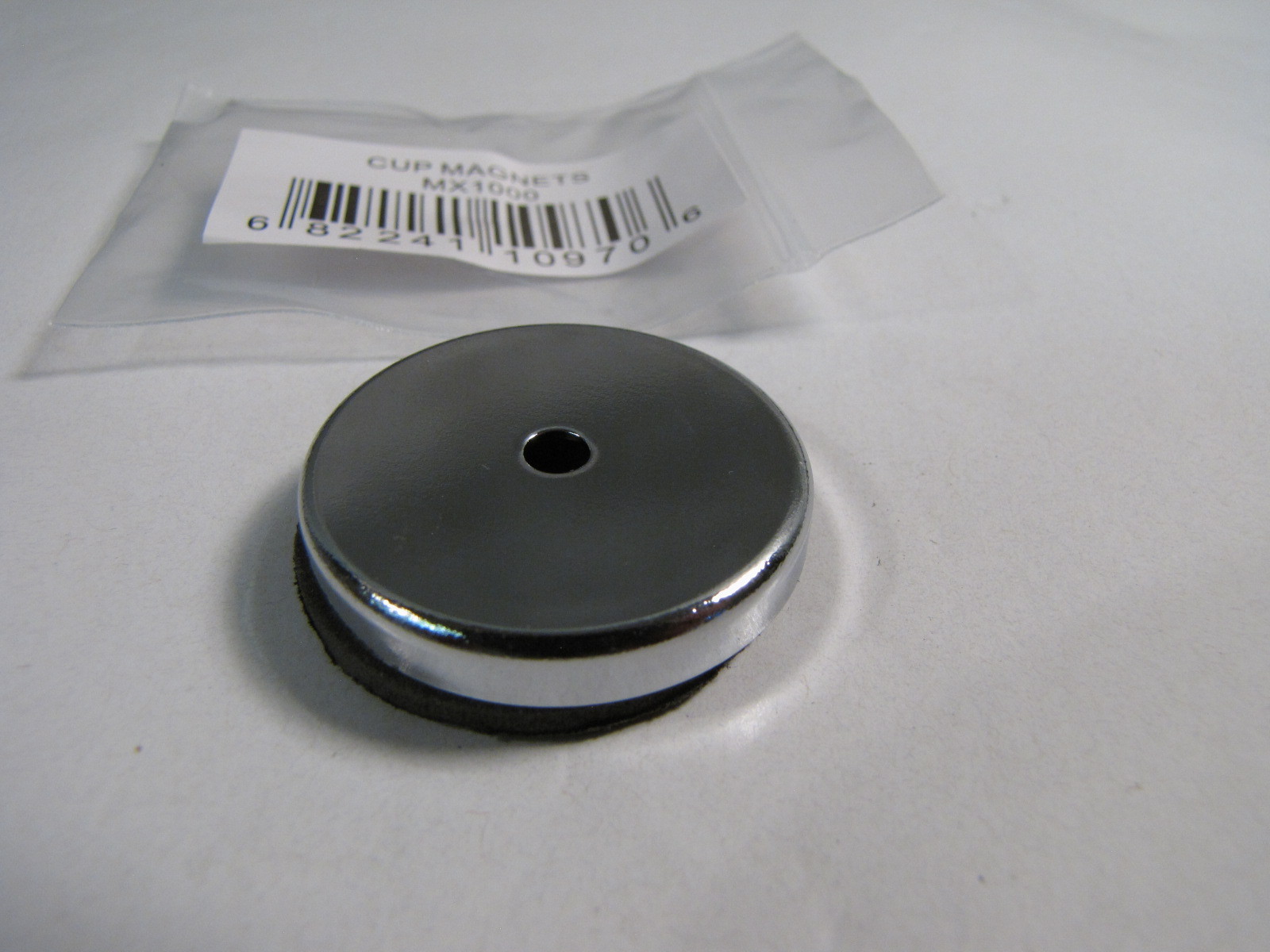 Mag-Mate MX1000 Cup Magnet 14lb Pull 1-15/64″ Diameter 5/32″ Hole Diameter NEW