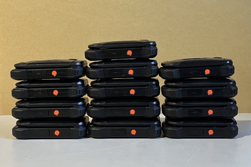 Kyocera DuraXV Extreme+ (E4811) 4G LTE Flip Phone Verizon Clean IMEI – Lot of 13