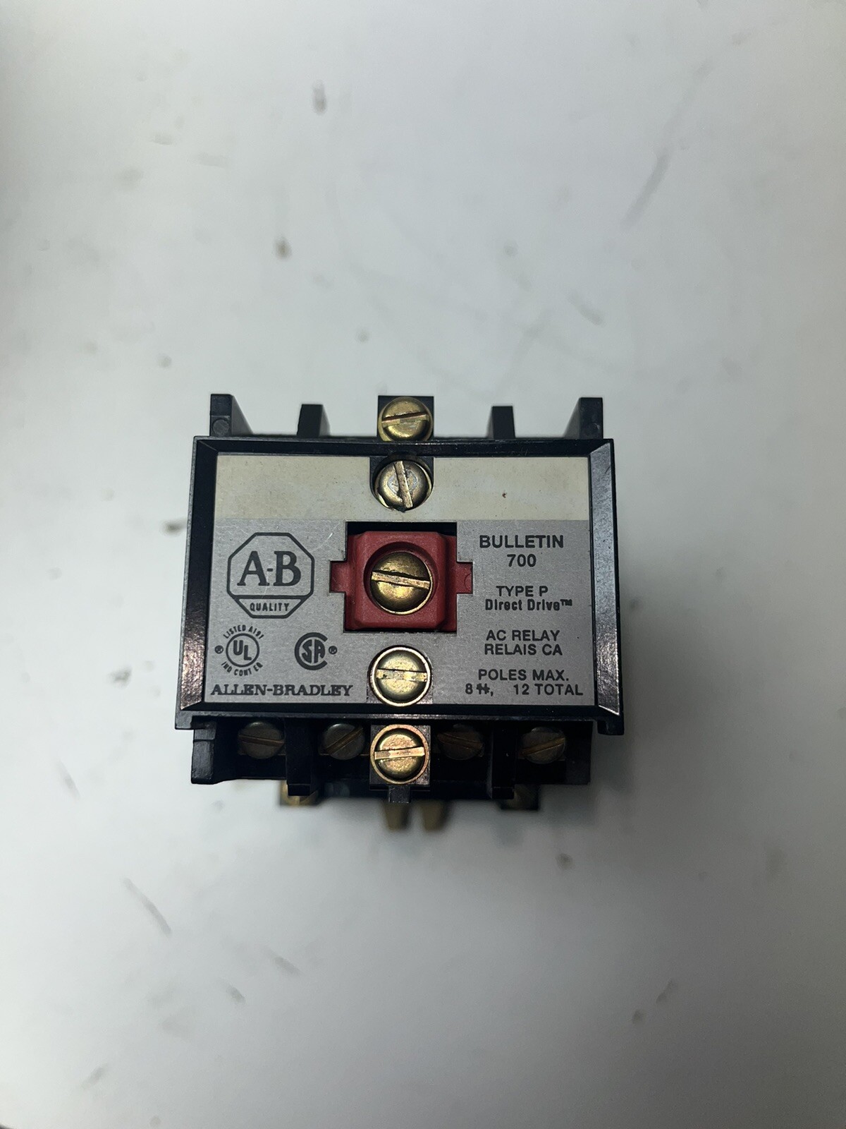 New ALLEN-BRADLEY 700-P440A1 TYPE P CONTROL RELAY. 115-120V 60HZ / 110V 50HZ New