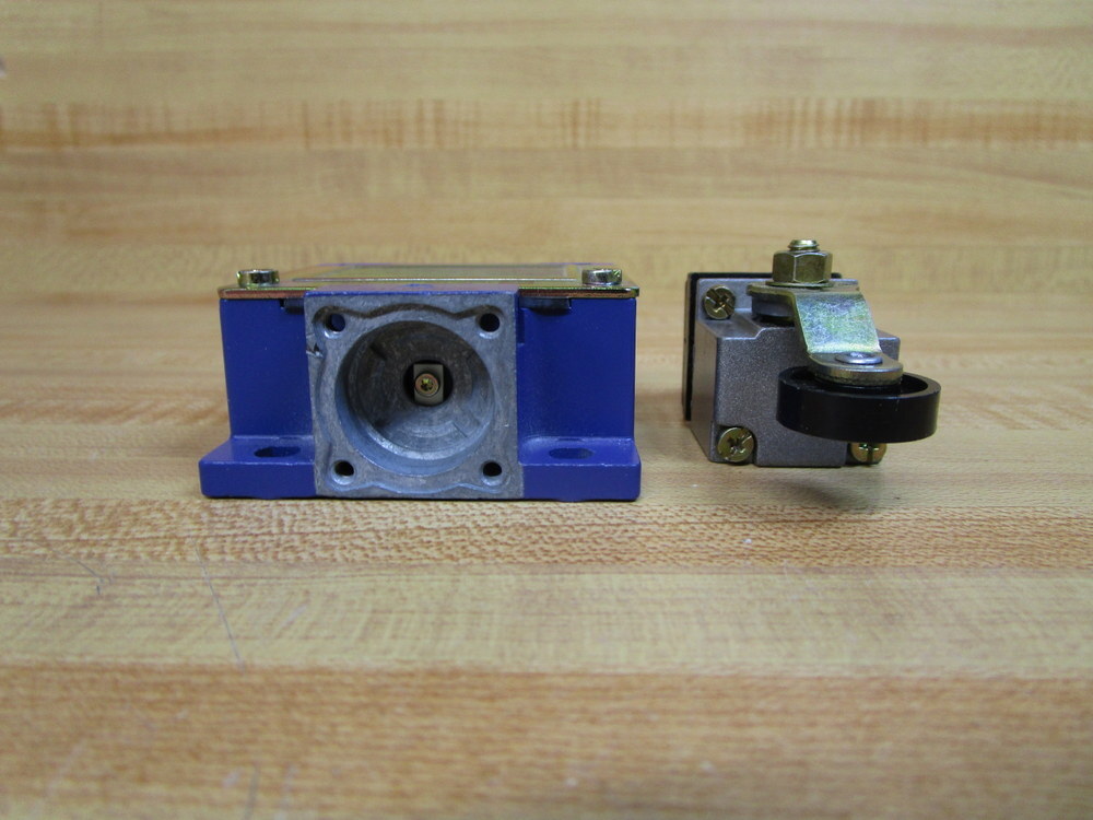 Telemecanique XCK M115H7 Limit Switch 067934 W/Out Connector