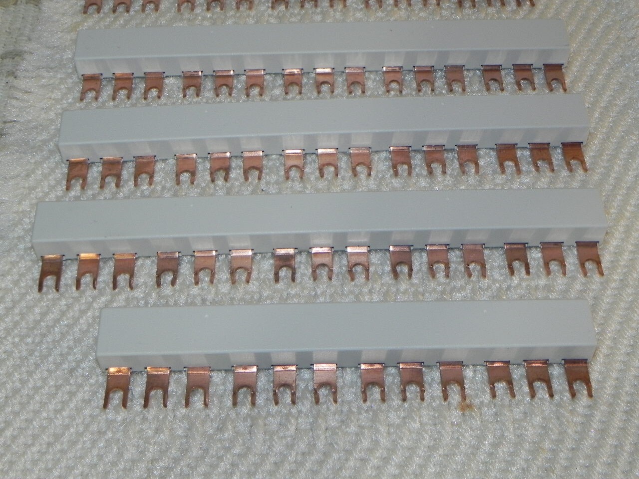4) WEG BBS45-5, 1) BBS45-4 Distribution Bus Bar System WEG Mpw25 Motor Protector