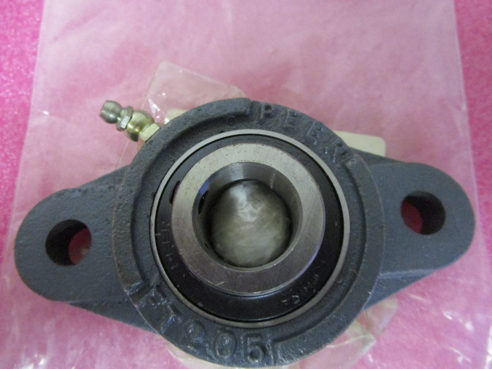 New! PEER FT205 2 Bolt Flange Bearing UC205-14