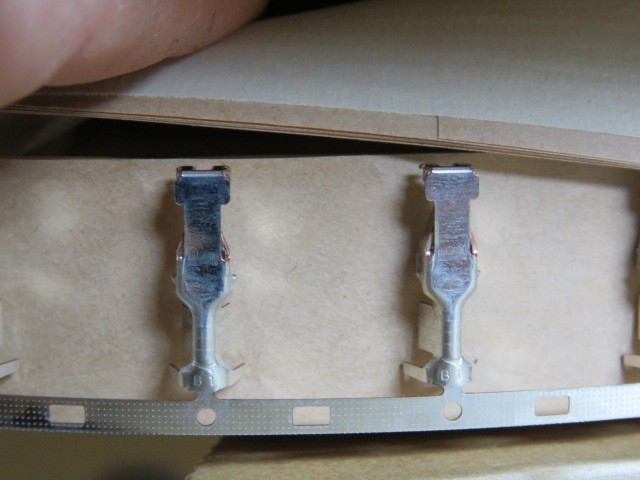Yazaki North America 7126-8855-02 Qty of 160 per Lot Low Height Mini Fuse Termi
