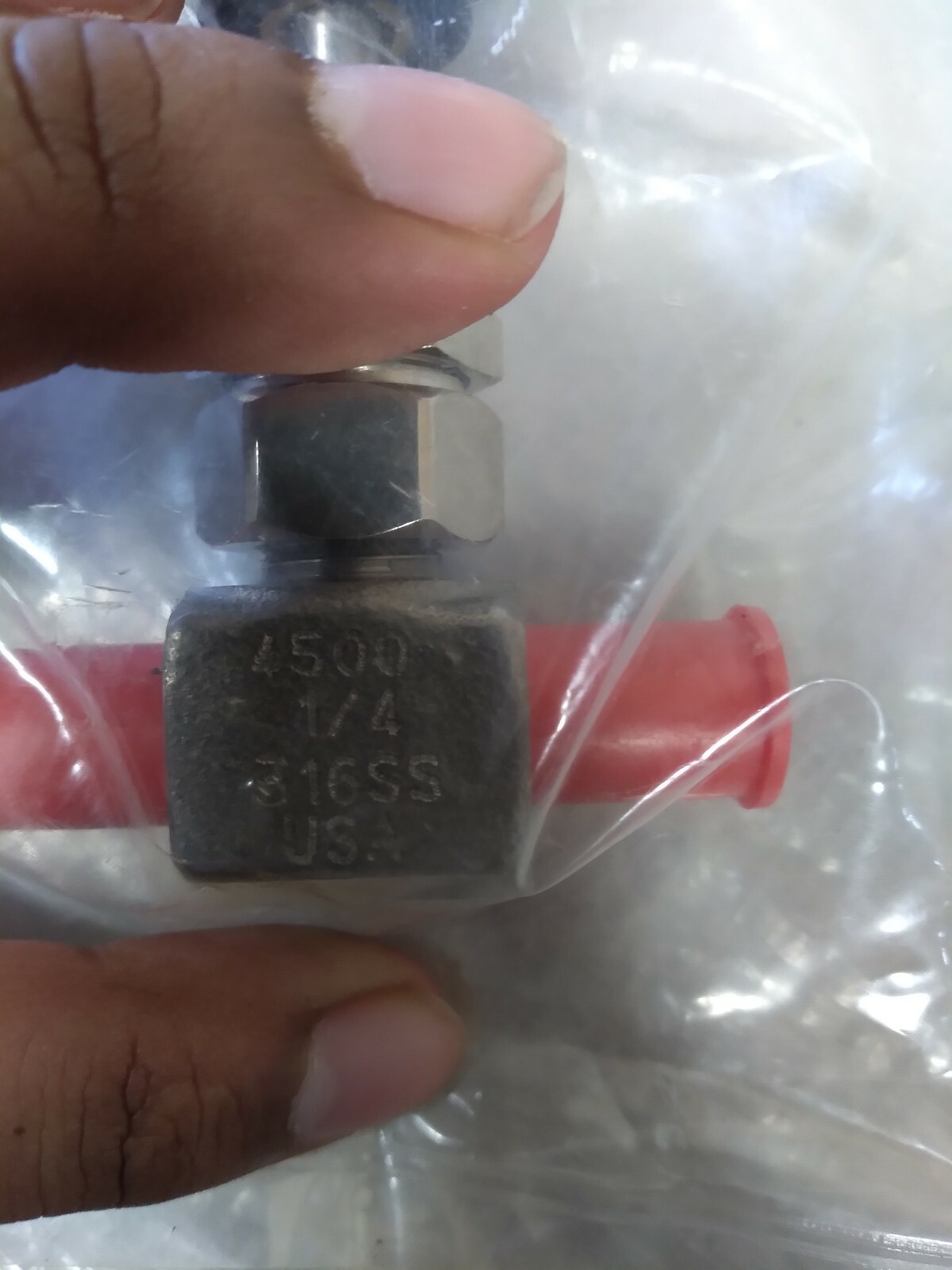 Dragon P3354PT 4500-T Valve 1/4” 316 SS