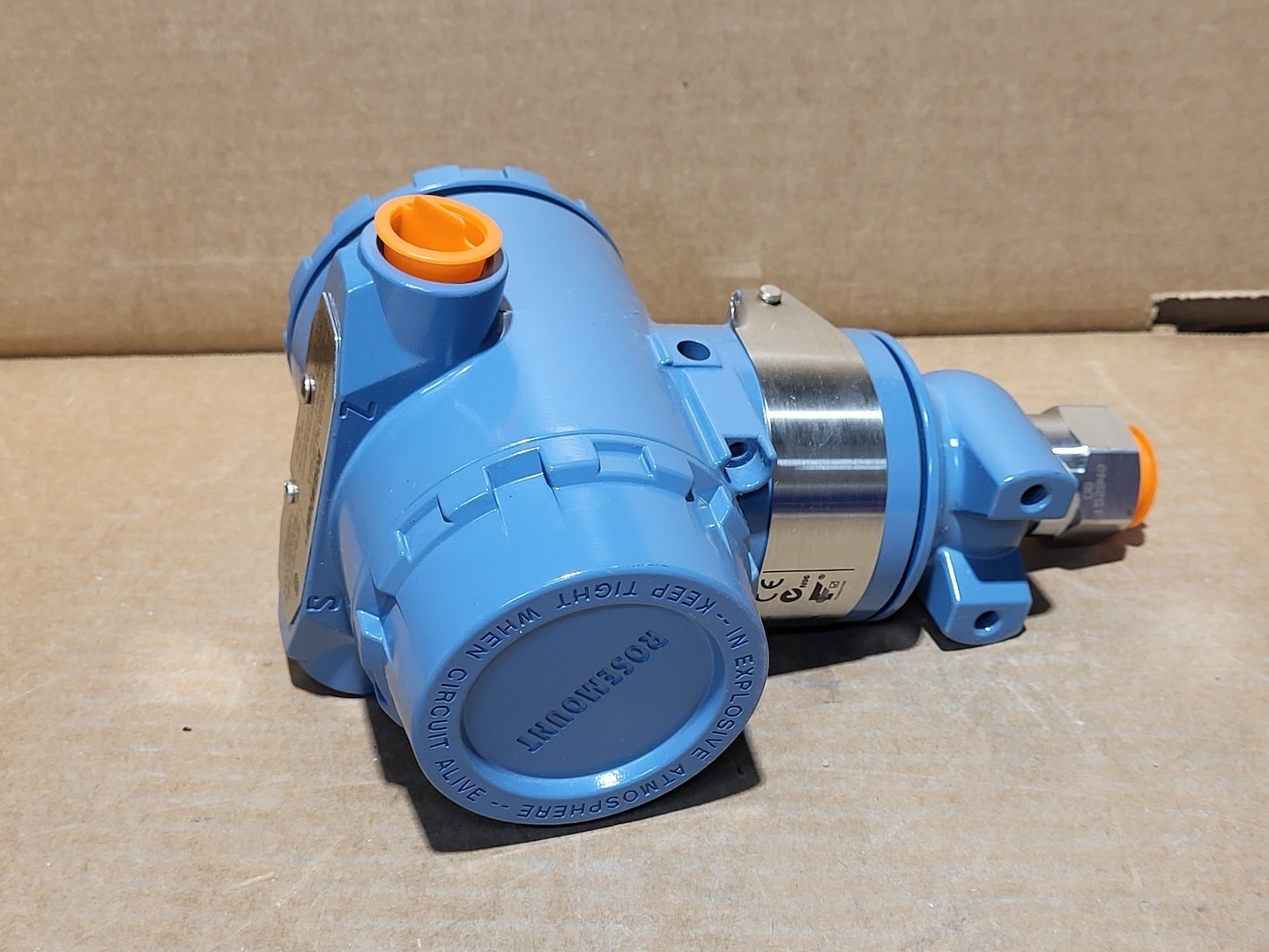 SURPLUS NEW Rosemount 3051TG2F2B21AB4C6Q4Q8 Coplanar Pressure Transmitter