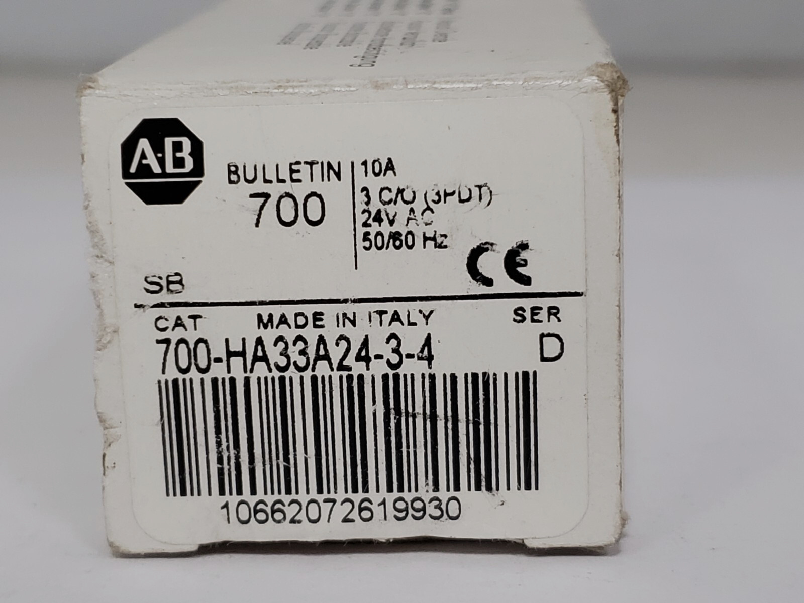 ALLEN BRADLEY 700-HA33A24-3-4 RELAY PUSH-TO-TEST 10A 24V AC 50/60HZ SER D NIB