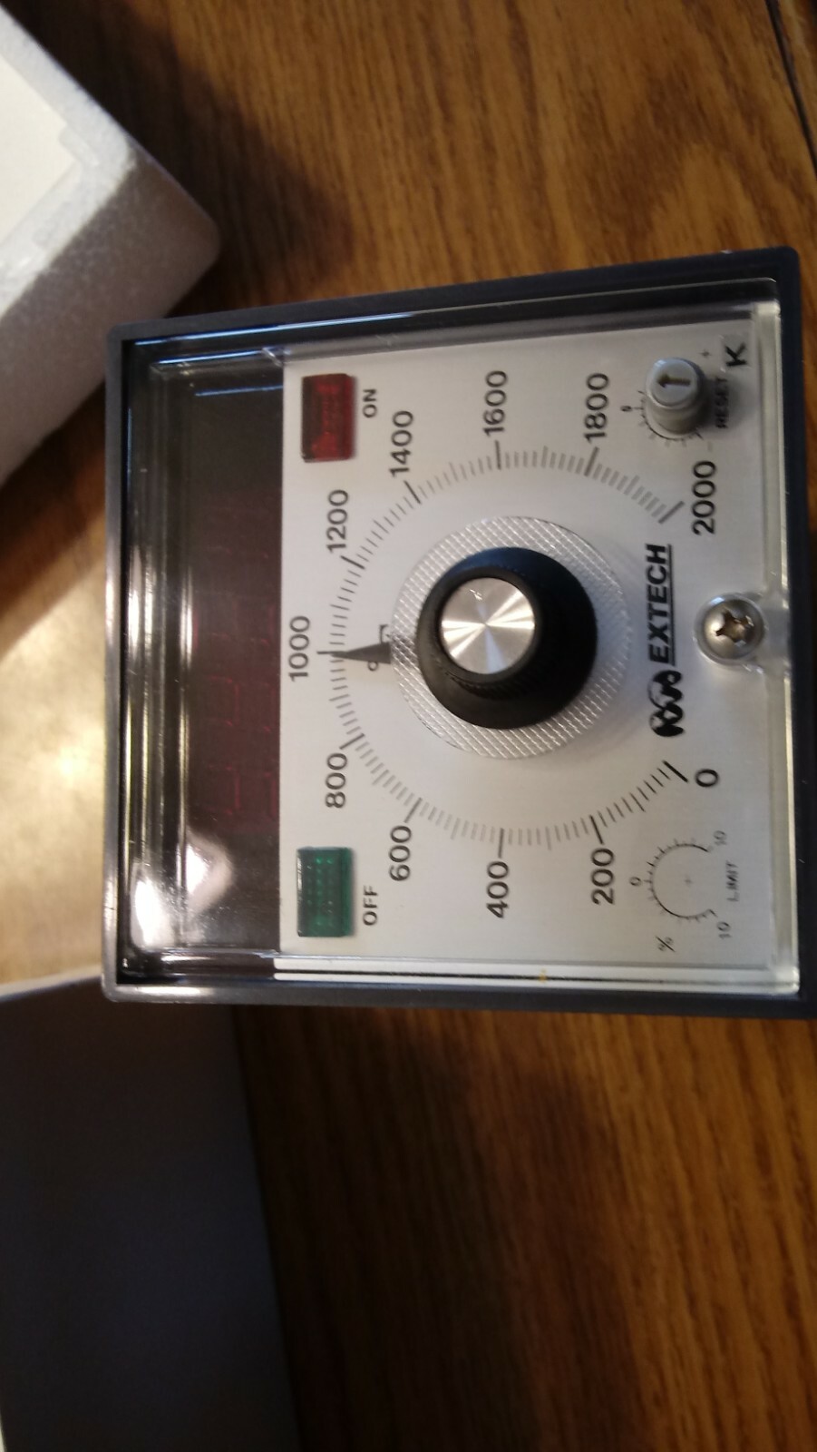 New Extech 383K101N Temperature Controller