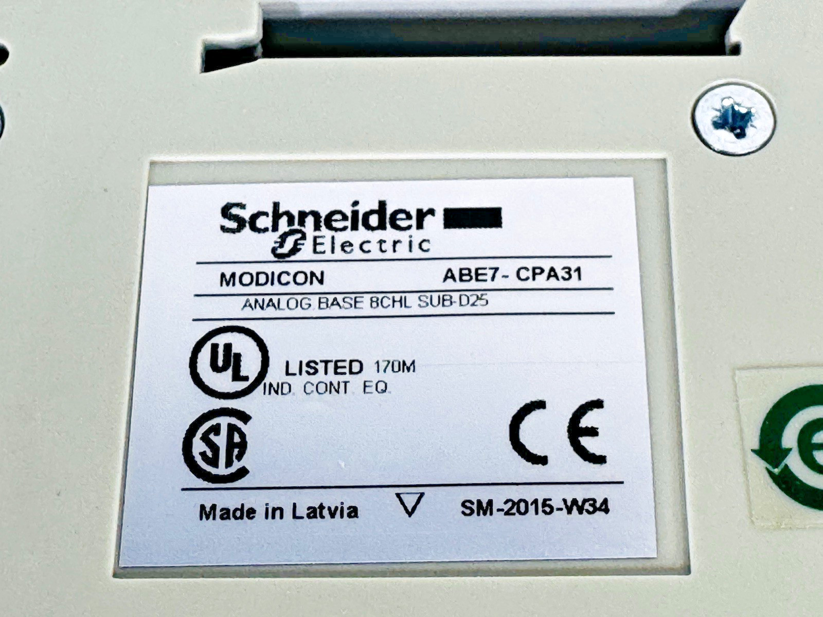 Schneider Modicon ABE7-CPA31 Analog Base 8 Channel SUB-D25