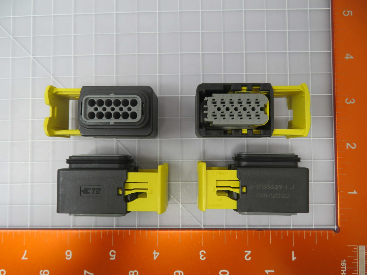 Lot of 62 TE CONNECTIVITY 2-1703639-1 CONN RCPT HSG 12POS 4.00MM X103854