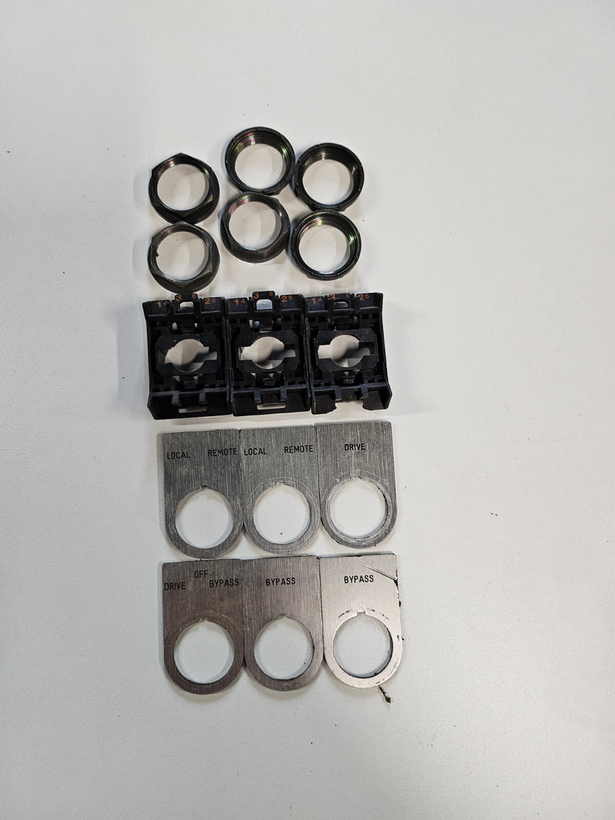 Allen Bradley Cat. 800E SER. A Switch & Light Repair Parts 800E-3D0 800E-3X10…