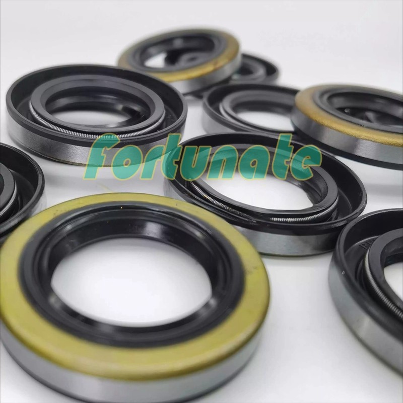 QTY:1 New For Gear pump oil seal W62-26-17V