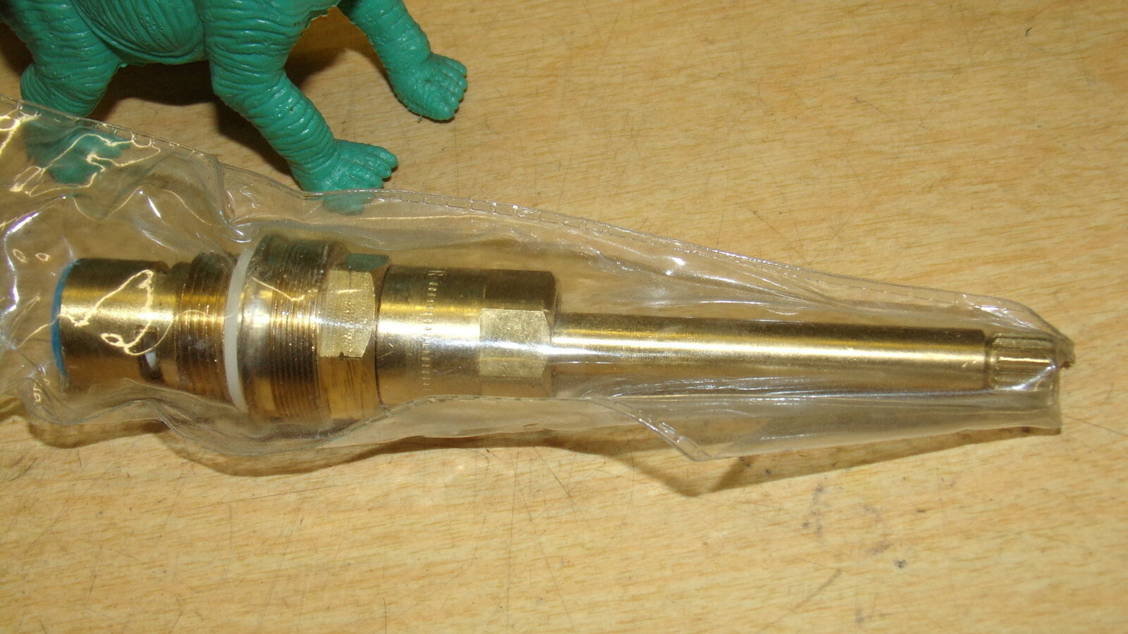 NEW 0098709 Gerber Cold Ceramic Plumbing Fixture *Free Shipping*