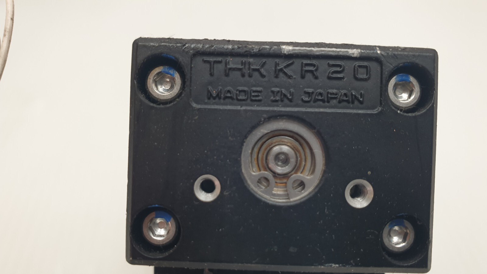 THK Linear Actuator KR20 with Japan Servo Motor KH42KM2-901