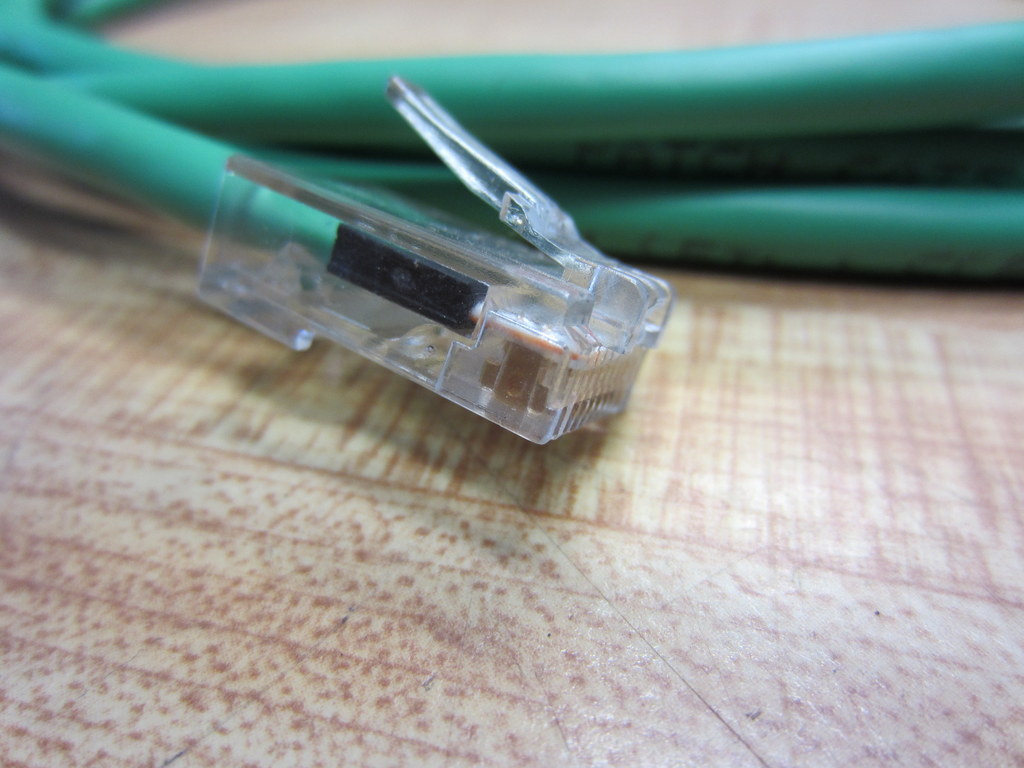 FMC 545E 07GN Cat 5 Patch Cable 7ft LAN Ethernet RJ45 (Pack of 4)