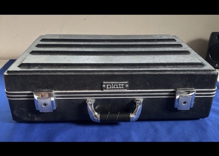 Platt 2007 Medium-Duty ABS Series Case, 20″ x 14″ x 7″, 4″ Body Depth Black