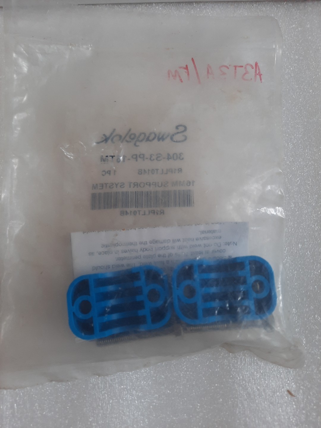 Swagelok 304-S3-PP-16TM 16MM Support System R1PLLT014B lot of 2 pcs