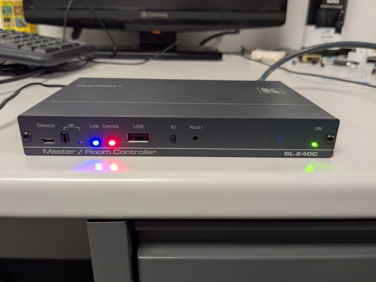 Kramer SL-240C Compact 16–Port Master Room Controller with PoE v2.10.18 Firmware
