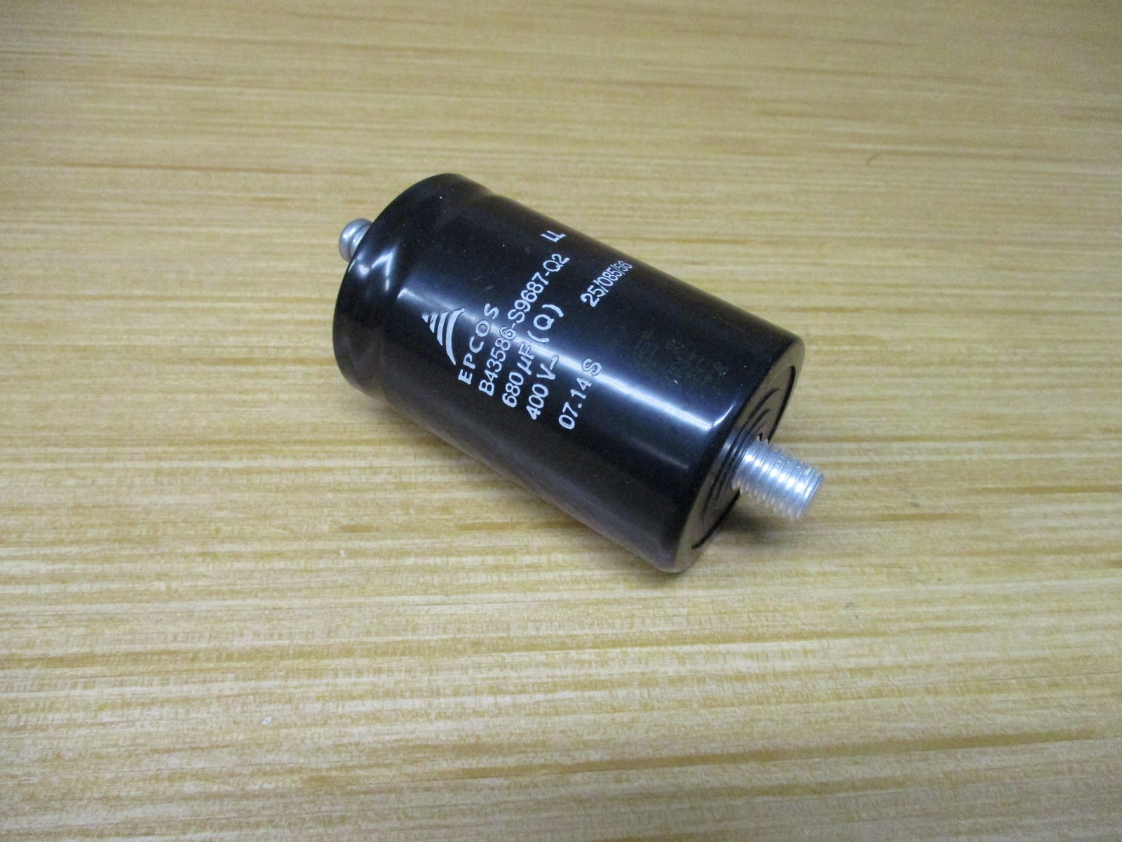 EPCOS B43586-S9687-Q2 Capacitor 680µF 400V