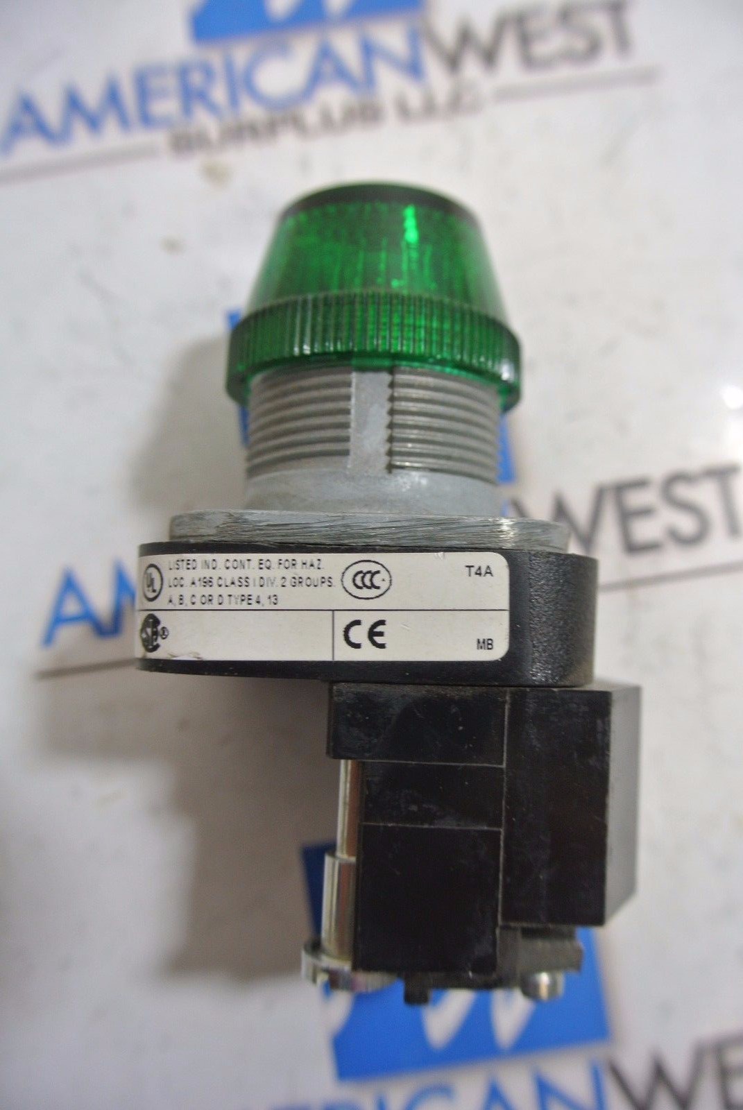 Used Allen Bradley 800T-P16G 800TP16G Green Illuminated Pilot Light