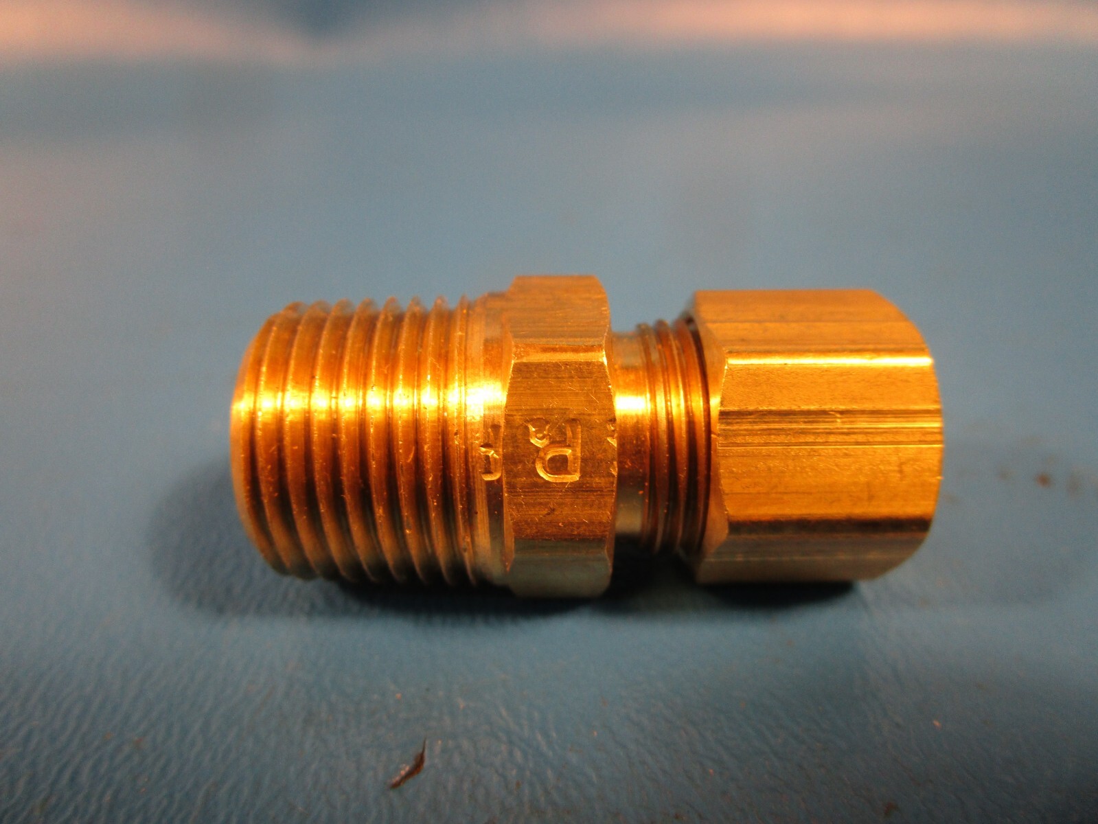 LOT OF 10 Lasco 17-6834U, 3/8 COMPRESSION X 3/8 MALE PIPE THREAD BRASS ADAPTER