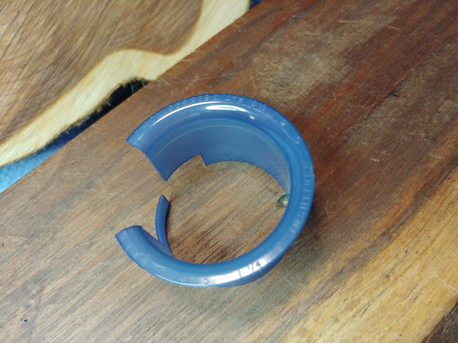 (1) T&B Fitting 1-1/4in Insuliner Sleeve Blue Thermoplastic NOS