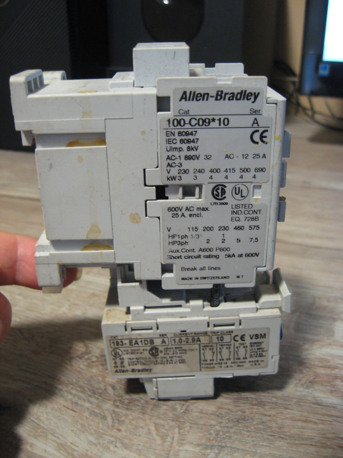 Allen Bradley 100-C09*10 /A Contactor 600V 25A & 193-EA1DB /A Overload Relay