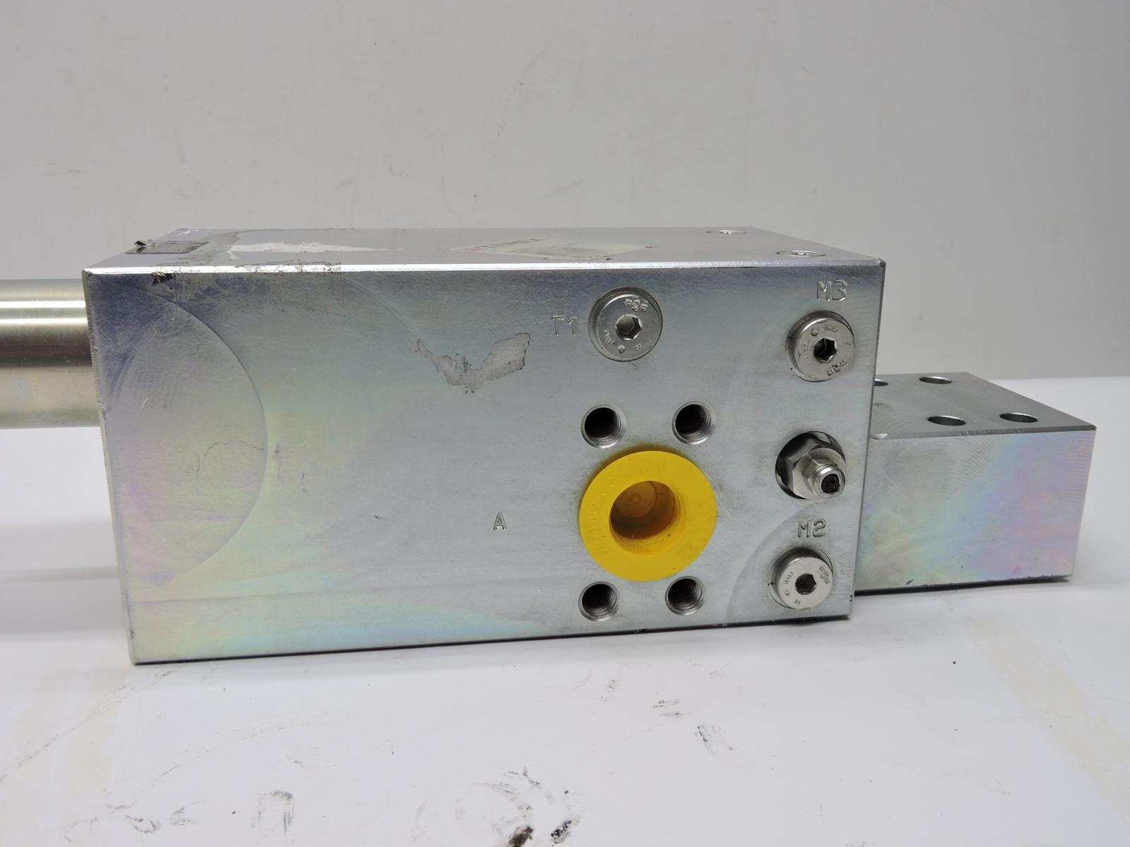 Terex 5167665035 HOSE RUPTURE VALVE R930059430